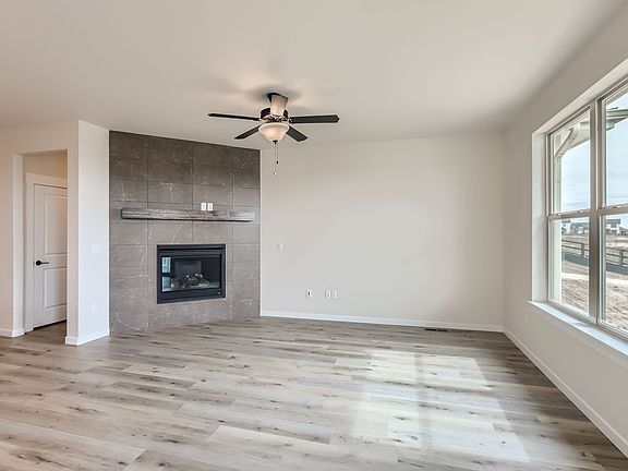 Plan V430 Living Room Representative Photo