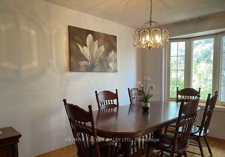 44 Applemore Rd W — Photo 5