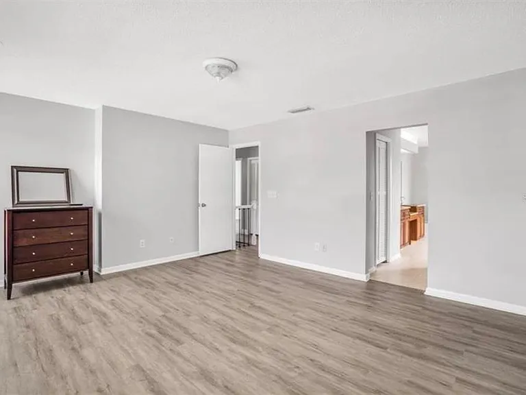 16208 Pebblebrook Dr — Photo 16