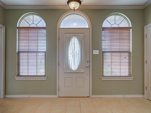 5th image of 1002 Avenue J