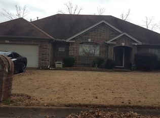 35 Legends Dr, Little Rock, AR 72210