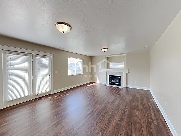 2649 W 2175 S — Photo 8
