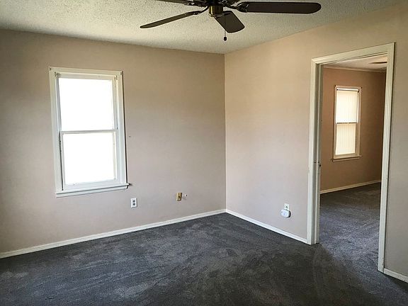 4th image of 2314 E Highland Ln #152