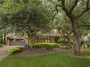 21455 Riviera Dr, Fairview Park, OH 44126