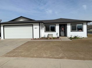 810 San Lucia Ln, Porterville, CA