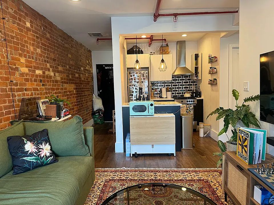 1st image of 923 Bedford Ave #4A