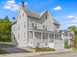 32 Hamilton St, Newton, NJ 07860