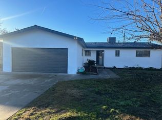 1465 W Maple Ave, Tulare, CA 93274