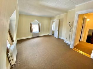 313 Berkeley Ave #2B, Middletown, RI 02842