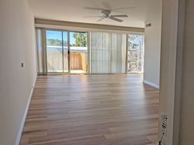 3823 Harrison St, Oakland, CA