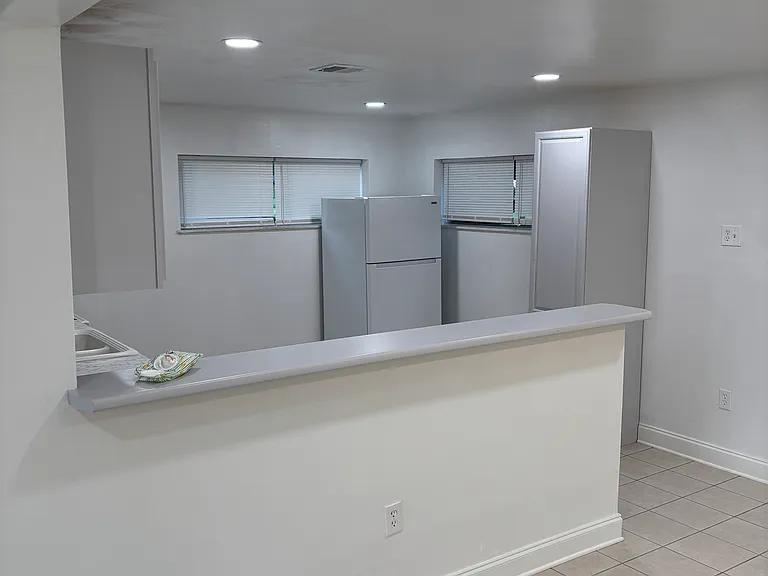210 Appletree Ln — Photo 34