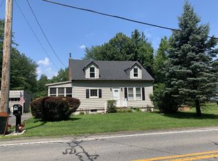 158 Clamsteam Rd, Halfmoon, NY 12065