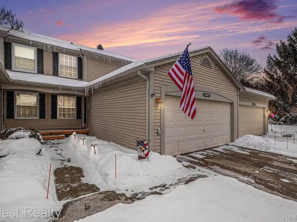 3157 Megan Dr, Waterford, MI 48328