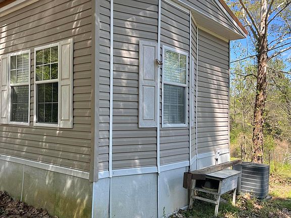 4th image of 22 Deer Lake Rd