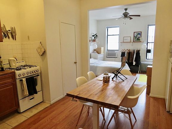 3rd image of 684 Washington Ave #4