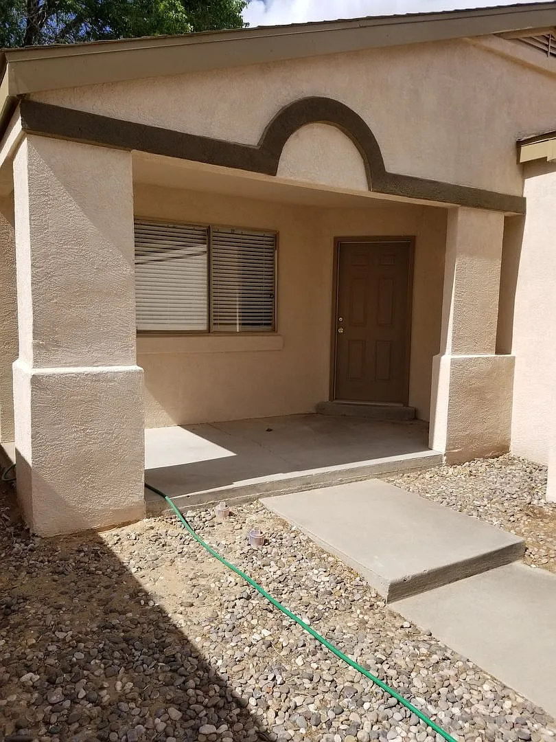 North Hills-Rio Rancho — Photo 2