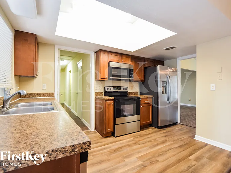 2207 Pipestone Ct — Photo 6