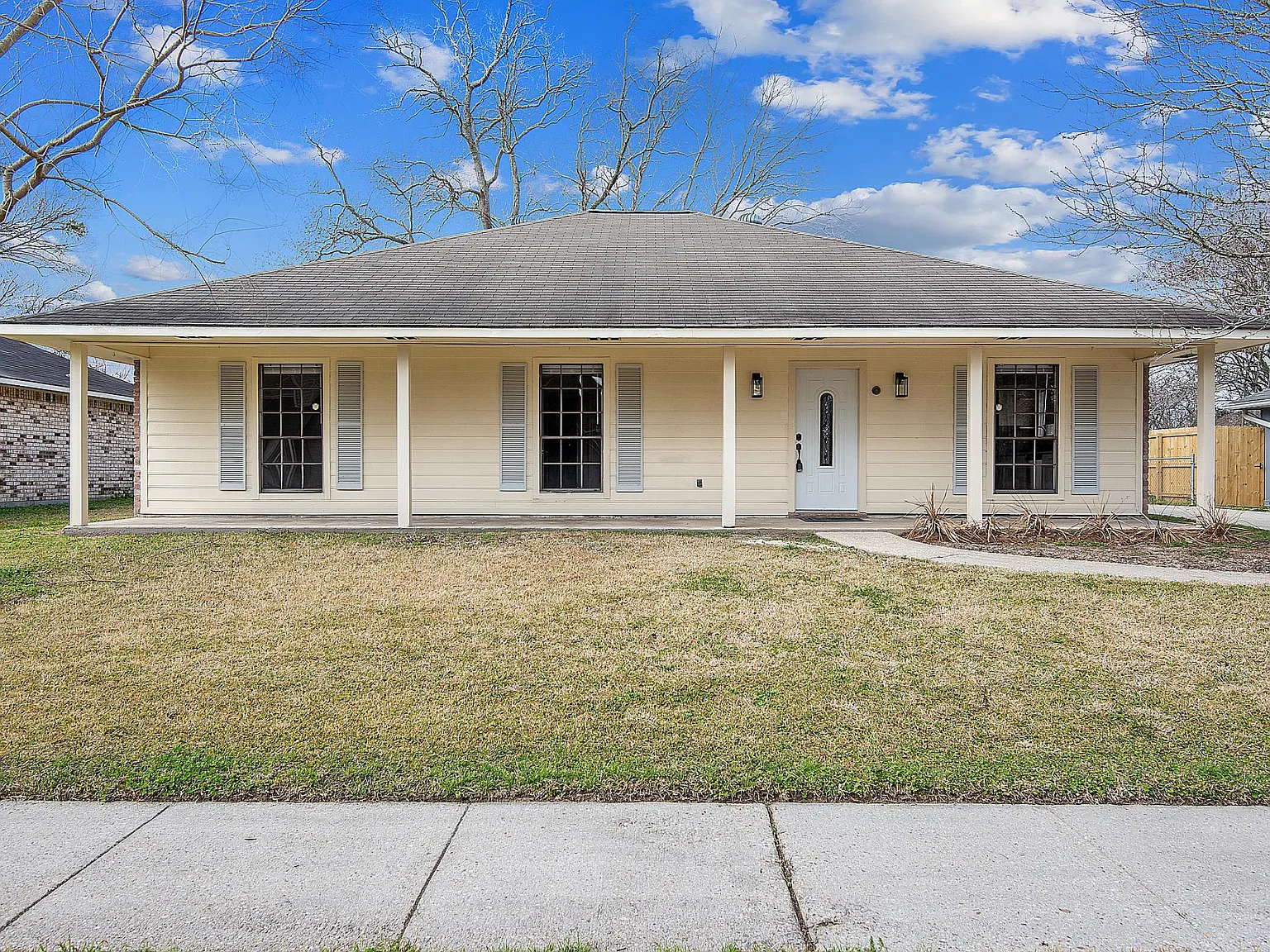 1926 General Lee Ave — Photo 2