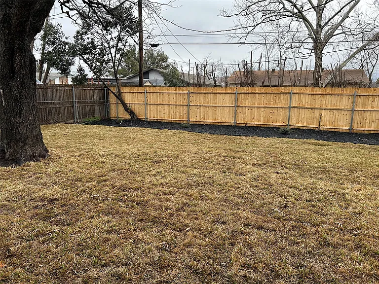 220 N Bernice Dr — Photo 26
