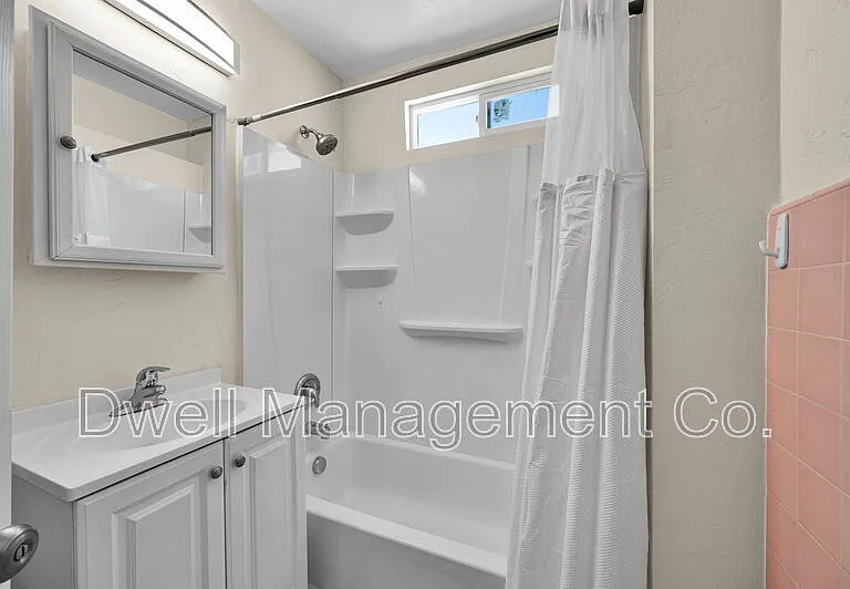 1430 Diamond Ln — Photo 14