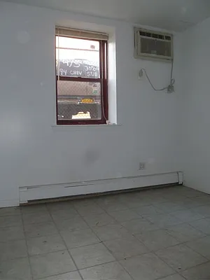 Rented by Robyn Lee, LREB | media 20