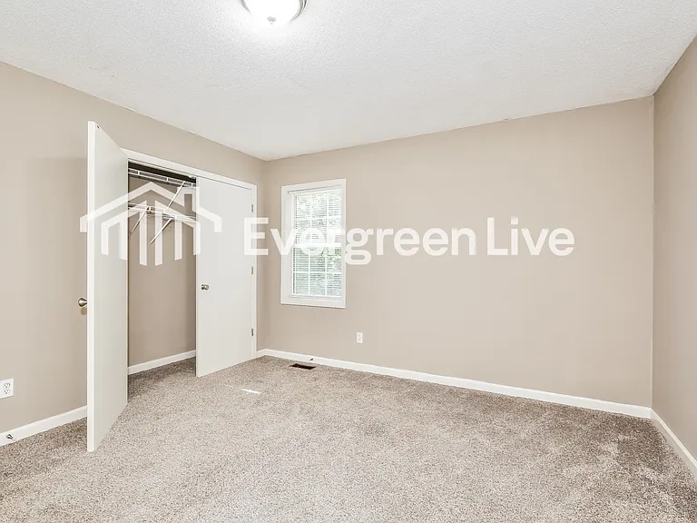 707 Grand St — Photo 13