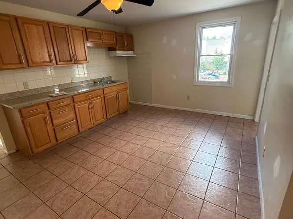 1013-1015 Main St, 1015 Main St #1013, West Springfield, MA 01089