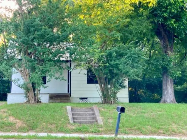 613 Seale Rd, Phenix City, AL 36867