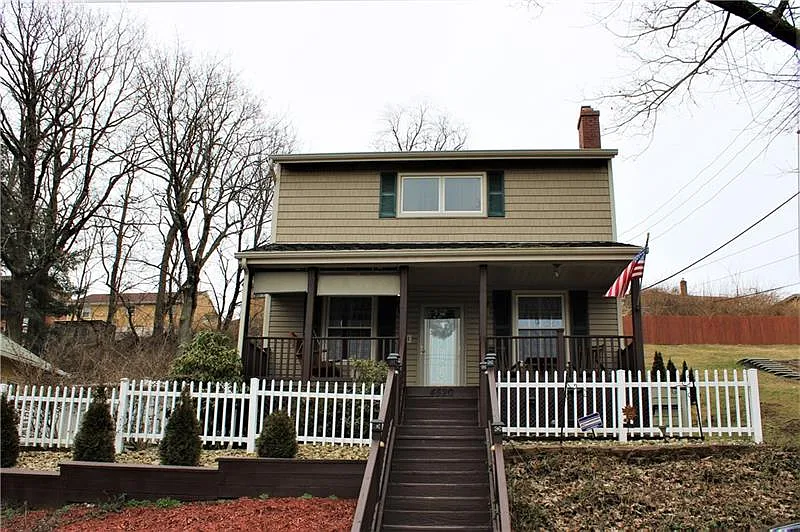 4520 Valley View St photo 1