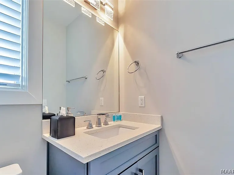 7132 Fain Park Dr — Photo 46