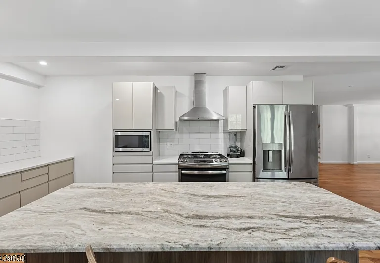 12 Forest Ave — Photo 22