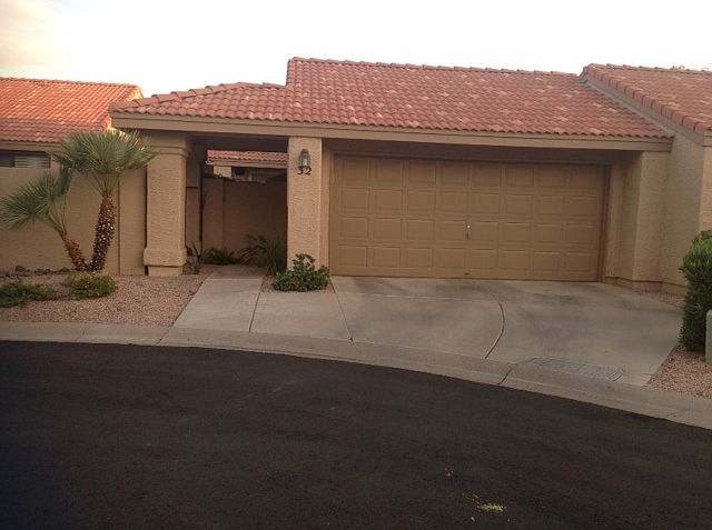 1st image of 945 N Pasadena St #32