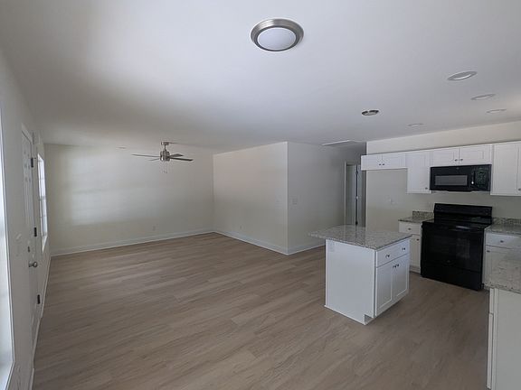 3rd image of 631 N Jones Ave