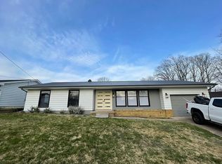 4 Crestridge Dr, Huntington, WV 25705