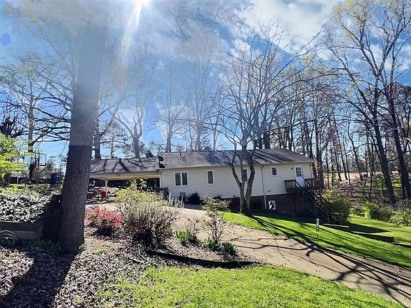 4th image of 354 Edgemont Dr