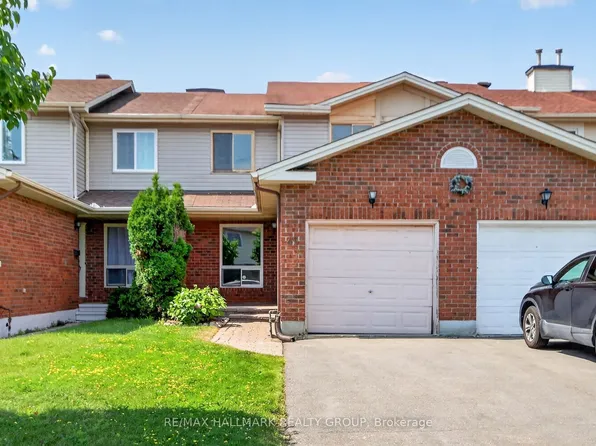 49 Newport Cres, Ottawa, ON K1T 3M2