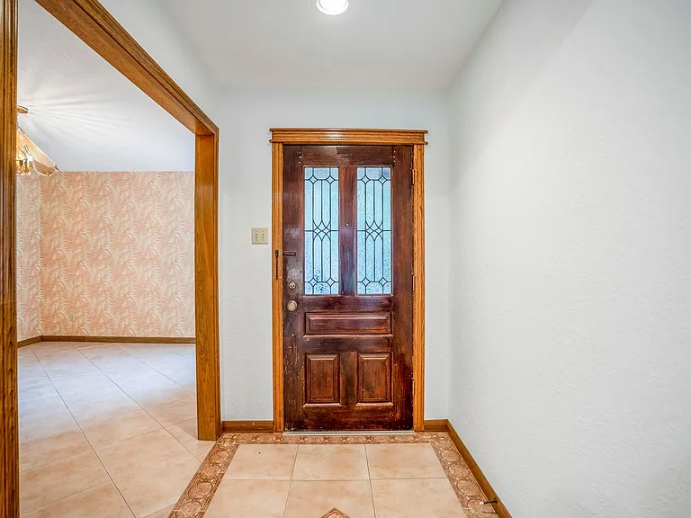 38 Devonshire Dr — Photo 8