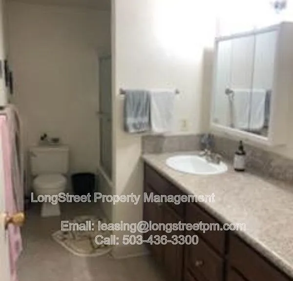 644 SW 7th St #6 — Photo 7