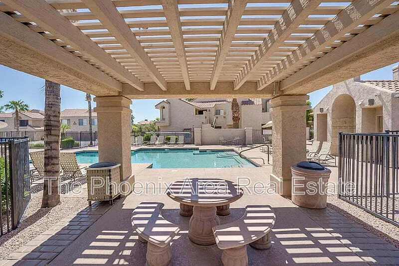 1 bed, 1.0 bath, 751 sqft, $1,495 — Photo 2