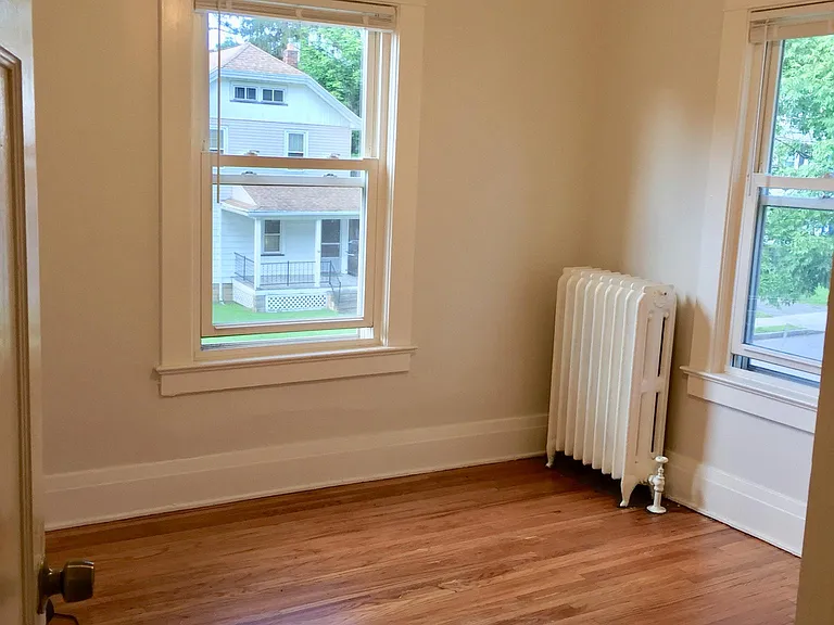 79 Lehigh Ave — Photo 23