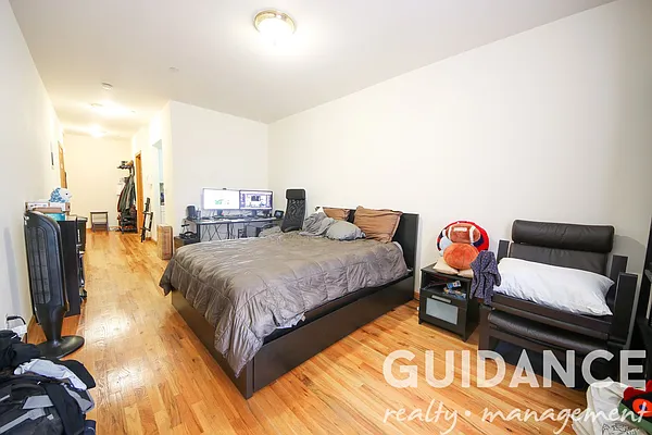 Rented by Guidance Realty Corp. | media 2