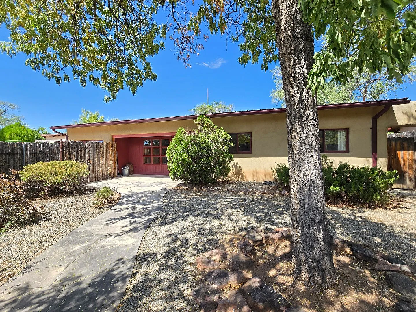 1618 Paseo de La Conquistadora — Photo 1