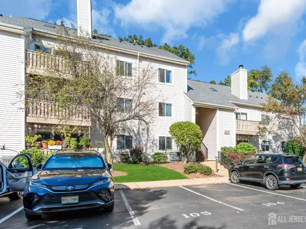 1719 Aspen Dr, Plainsboro, NJ 08536