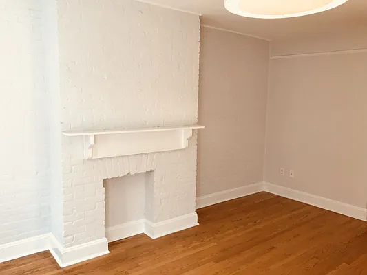 Rented by Metropolis Real Estate of Manhattan | media 52