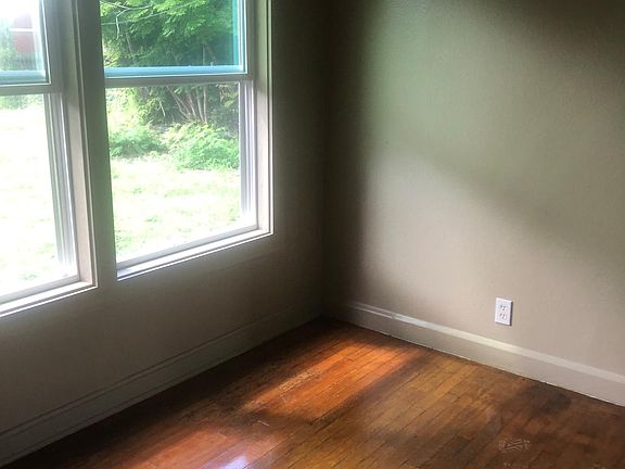 2nd image of 1314 York Ave