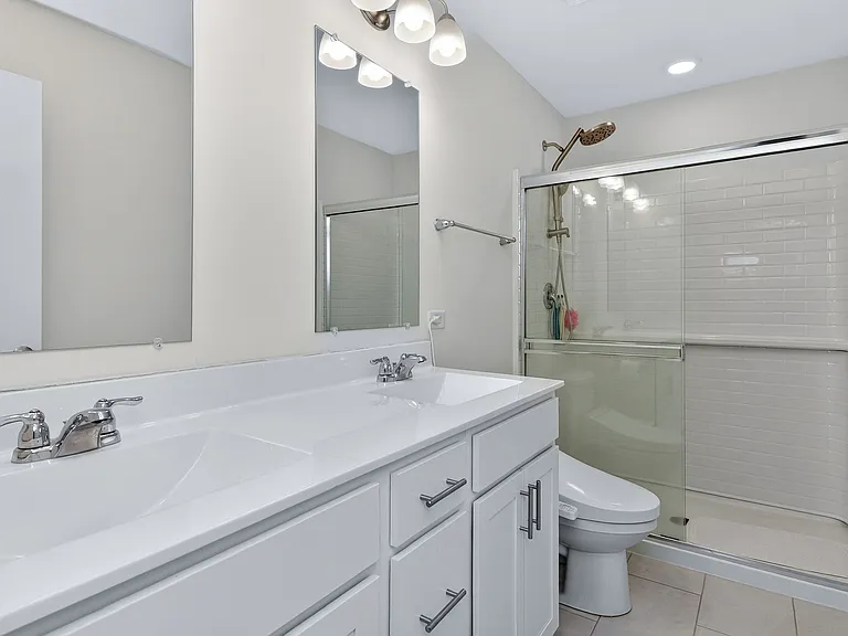 2213 Venture Dr — Photo 15