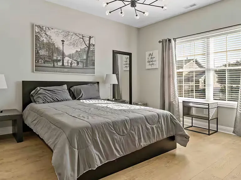 909 N Burghley Ave — Photo 14