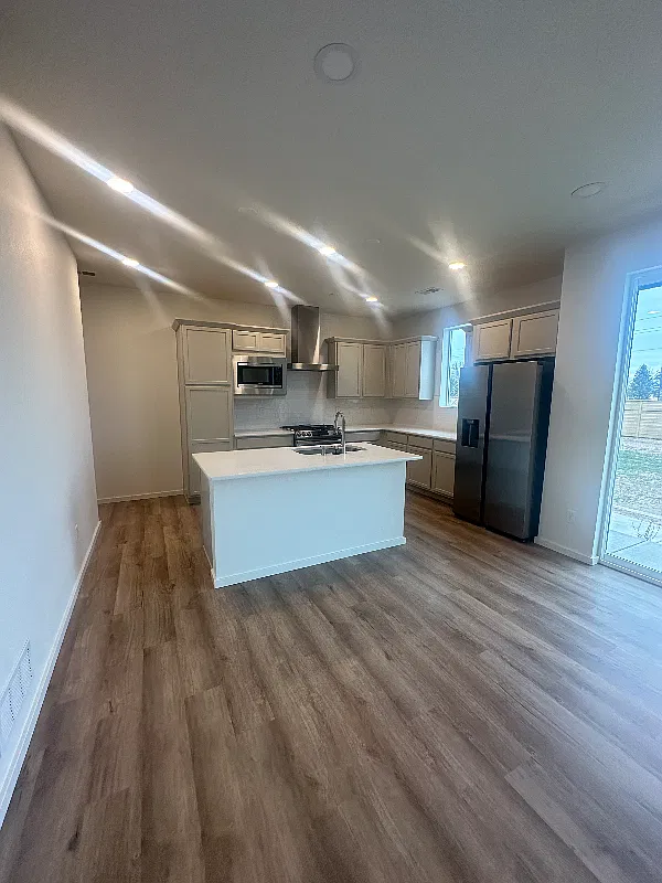 4960 Denys Drive — Photo 2