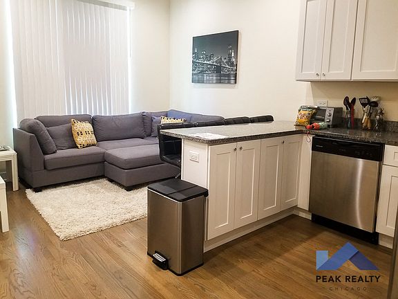 4th image of 2020 N Bissell St #1687873