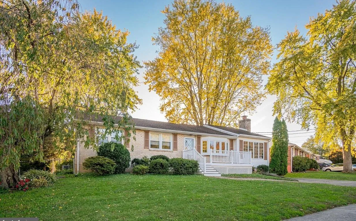 1600 Afton Dr — Photo 1